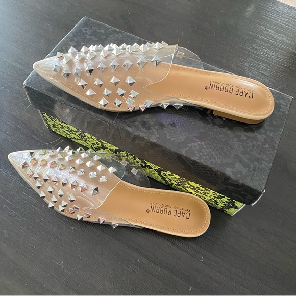 Cape Robin shoes Size 8 Clear with stones. - Picture 4 of 6